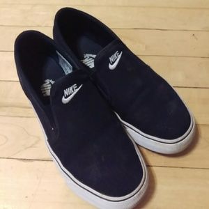 Black Nike Slip-ons